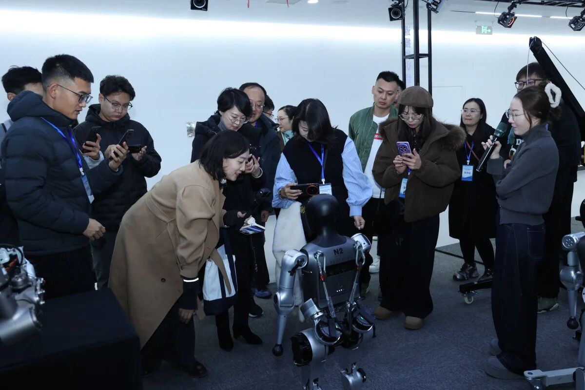 微信图片_2025-12-04_203332_207.jpg